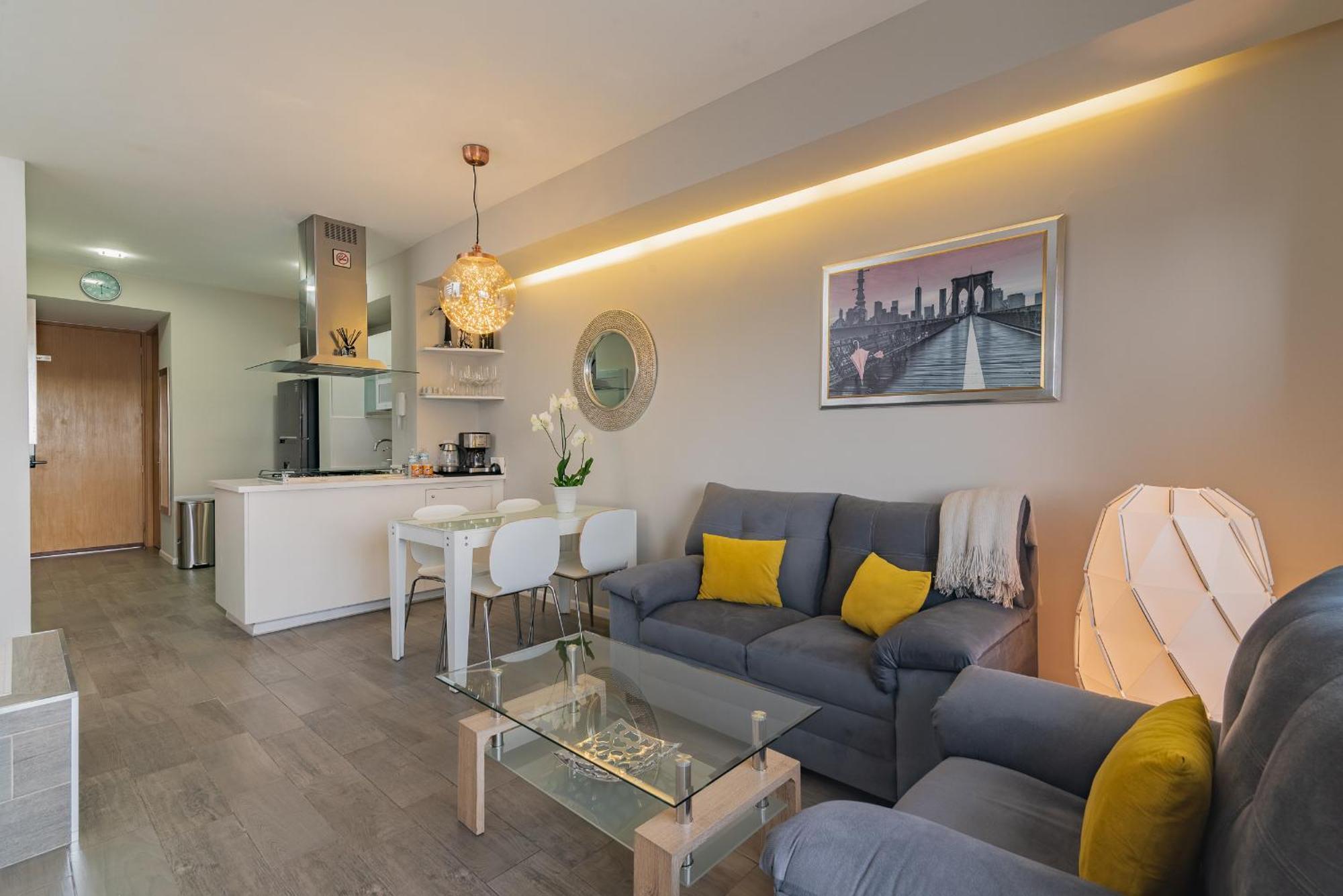 3-FLOOR PENTHOUSE PRIVATE ROOF GARDEN HIGH SPEED WI-FI 500MB AIR ...
